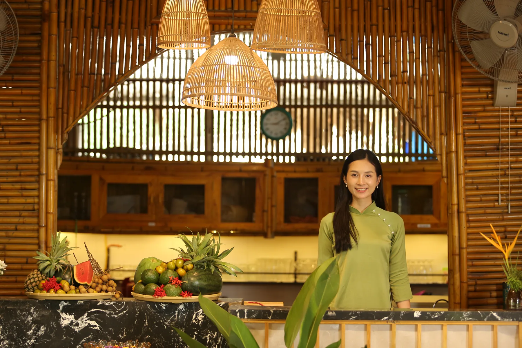 Thưởng trà Bát Tiên Tara