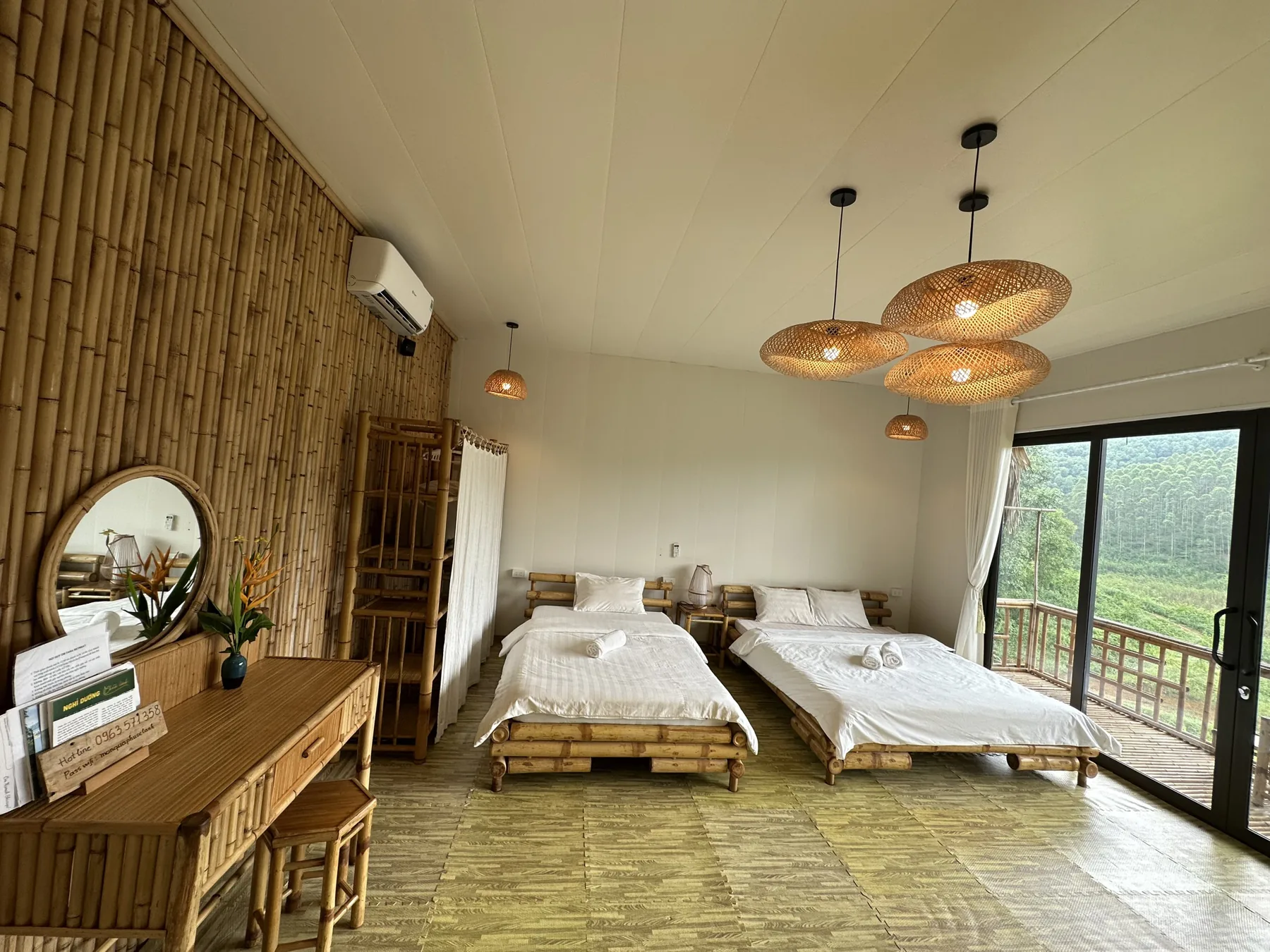 Bungalow Triple Mountain View